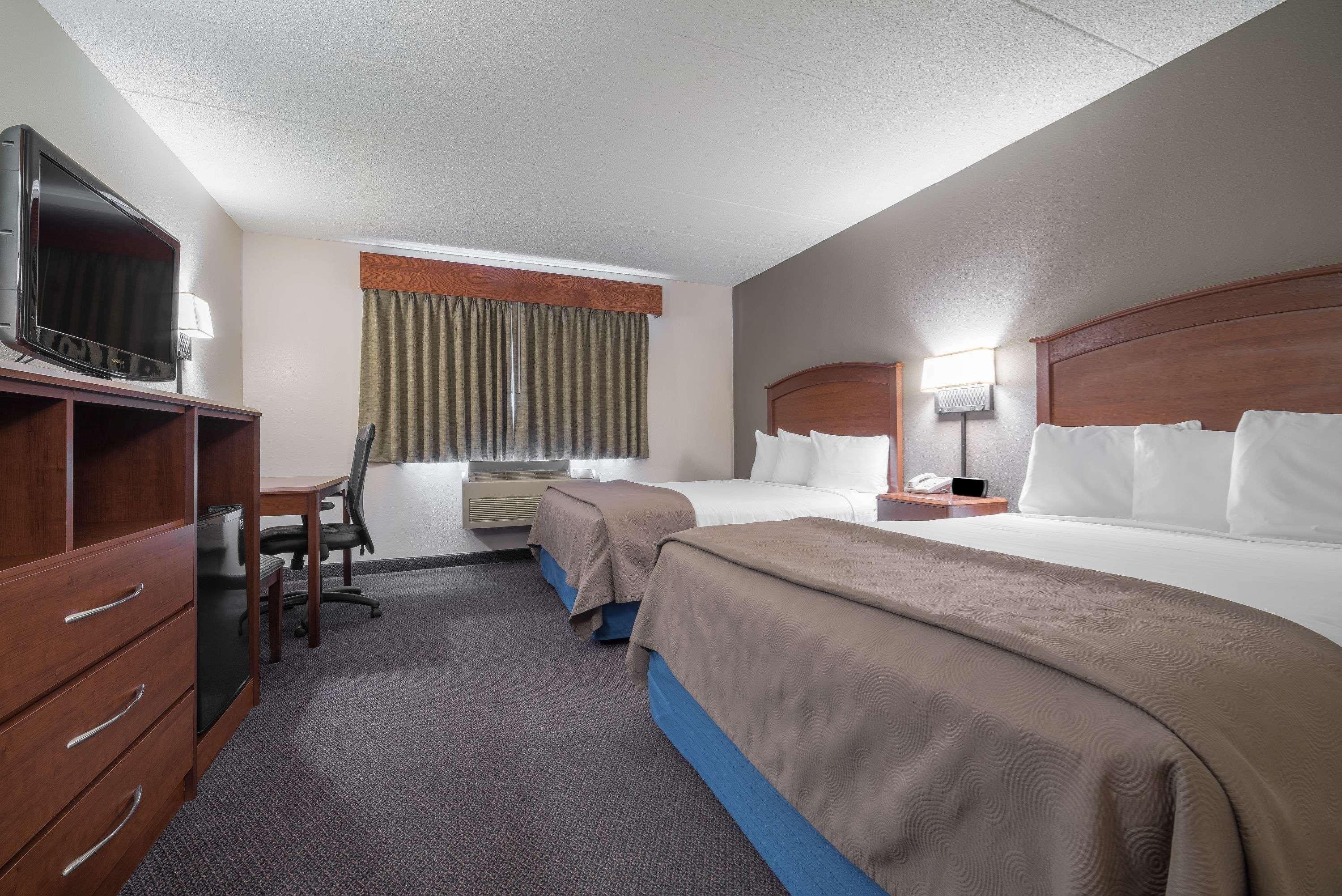 Americinn By Wyndham Hutchinson Экстерьер фото
