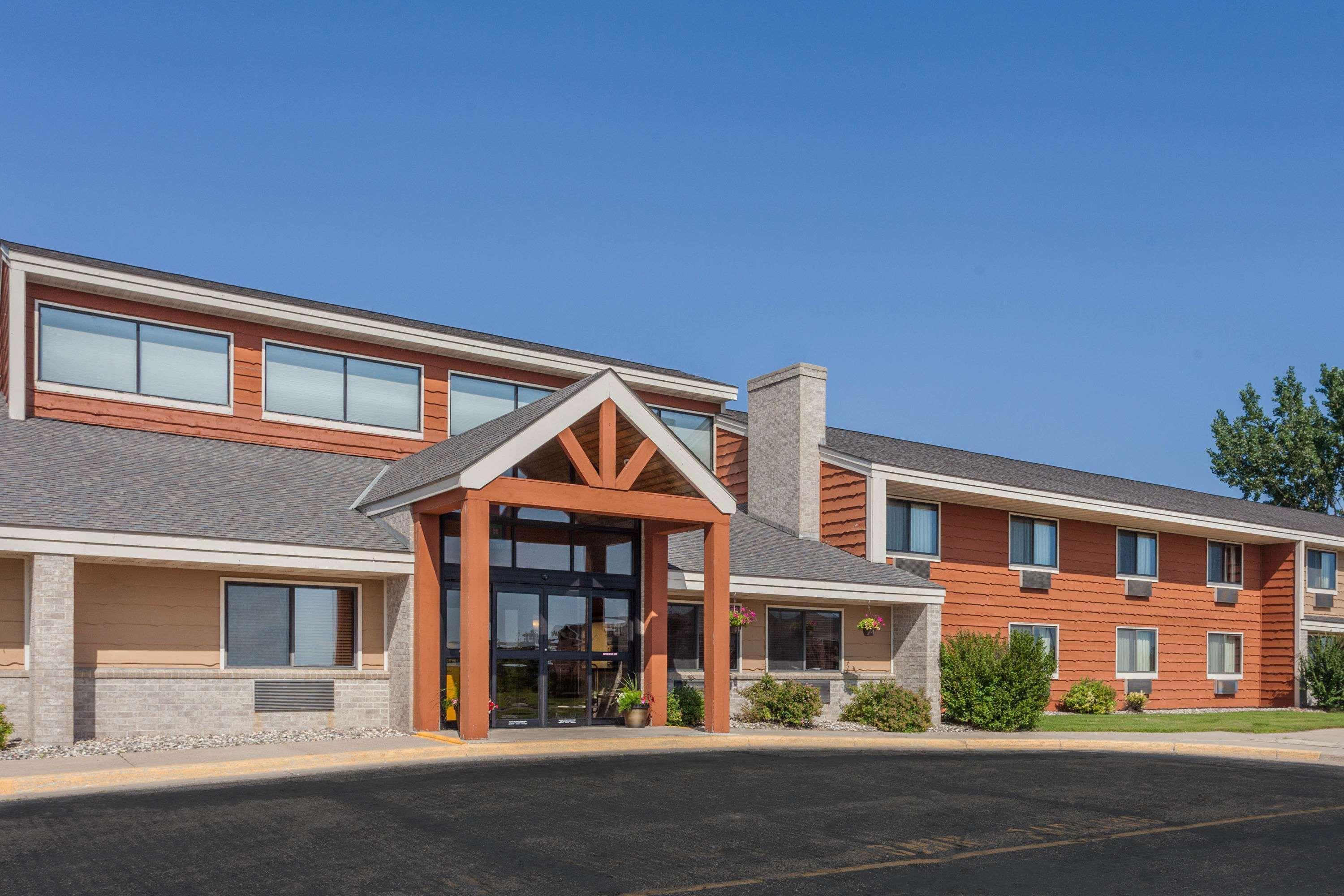 Americinn By Wyndham Hutchinson Экстерьер фото